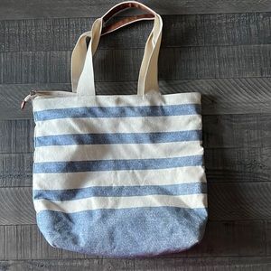 Canvas tote